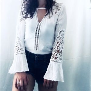 Hi all! I’m selling a cute boho white one piece!